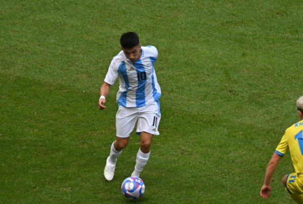 Messi bị mất tích! TNT: Đối với Ecuador, Almada sẽ mặc áo số 10 của Argentina